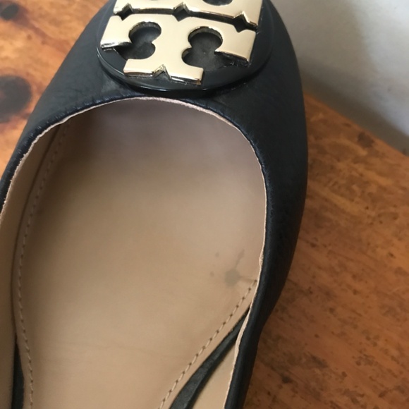 Tory Burch Black Claire Tumbled Leather Ballet Flats - Picture 8 of 8